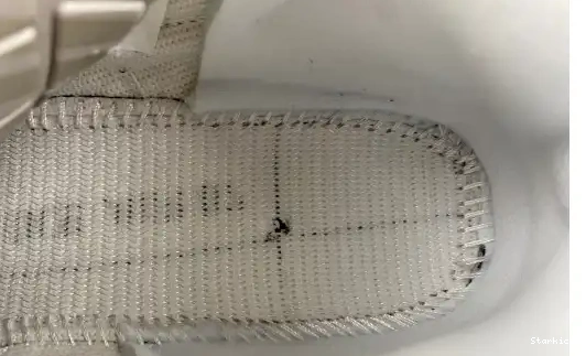 CI7576-100 Golf White Max Air  Black 1   Nike 0518
